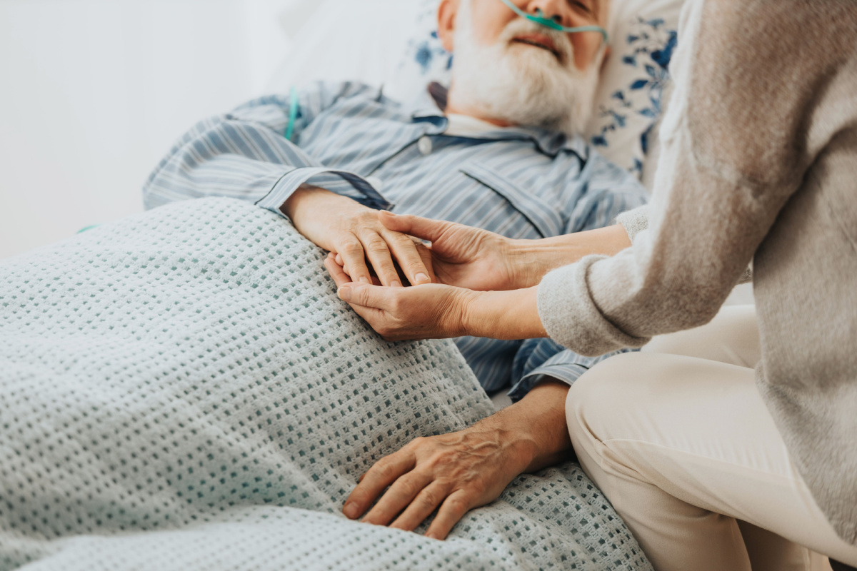 HOW A HOSPICE TEAM LAS VEGAS SUPPORTS FAMILIES AND PATIENTS