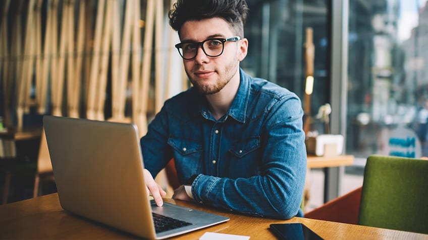 How a Business Coach Los Angeles Improves Organizational Efficiency